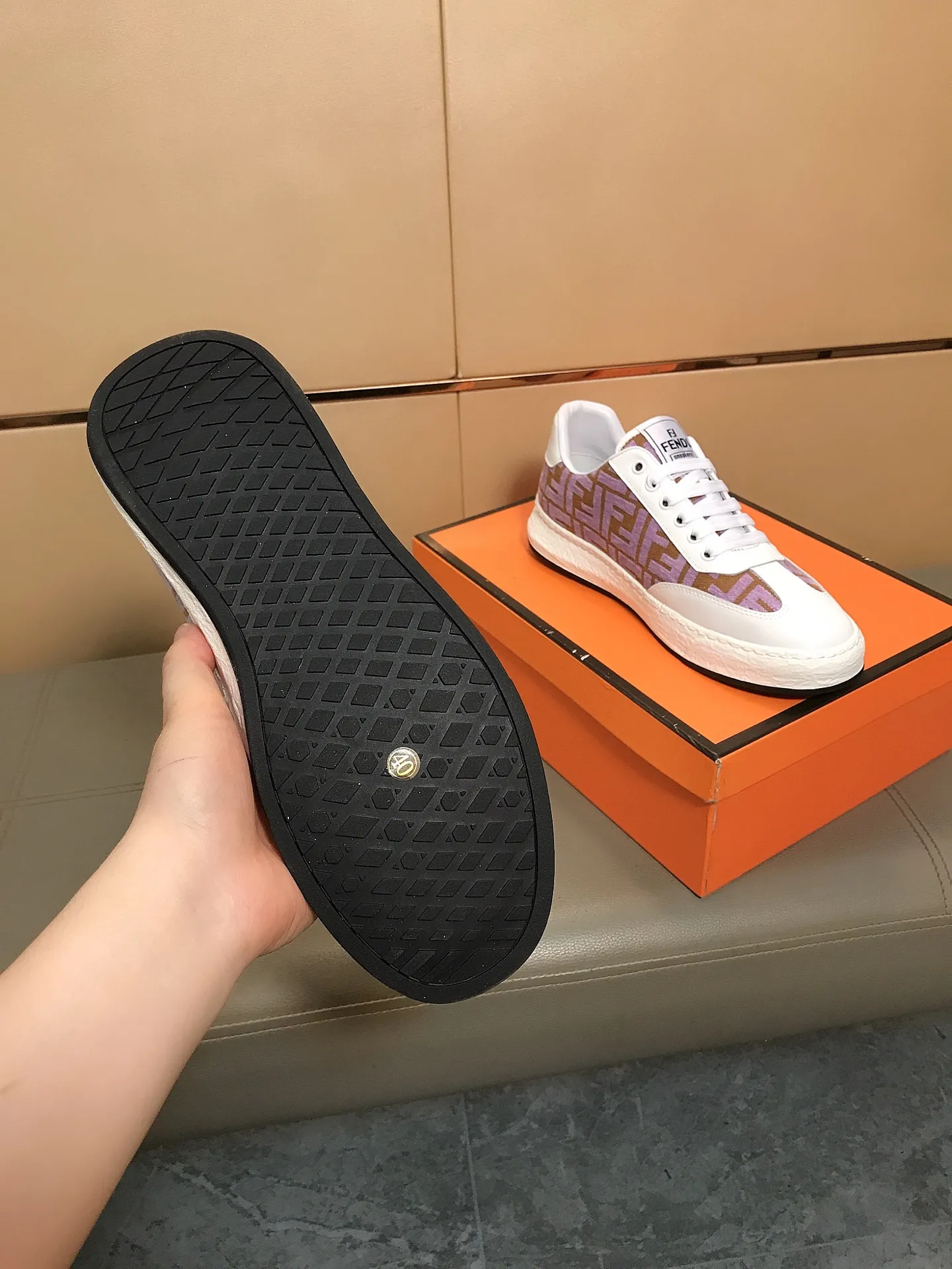 Men's Men's Shoes 230 🔆🔆👉Fendi [Fendi] Men's new low-top casual shoes are on the market🔥The shoe body is made of brand-specific printed fabric + cowhide, sheepskin foot pads, breathable and not covering the feet! Fashionable casual shoes 🙈Outsole is ultra-light, non-slip and wear-resistant👣 Standard size 38-44